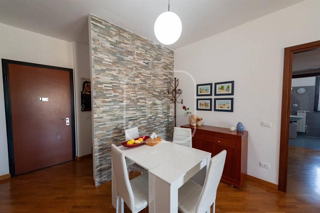 appartamento in vendita a Roma in zona Tor Cervara
