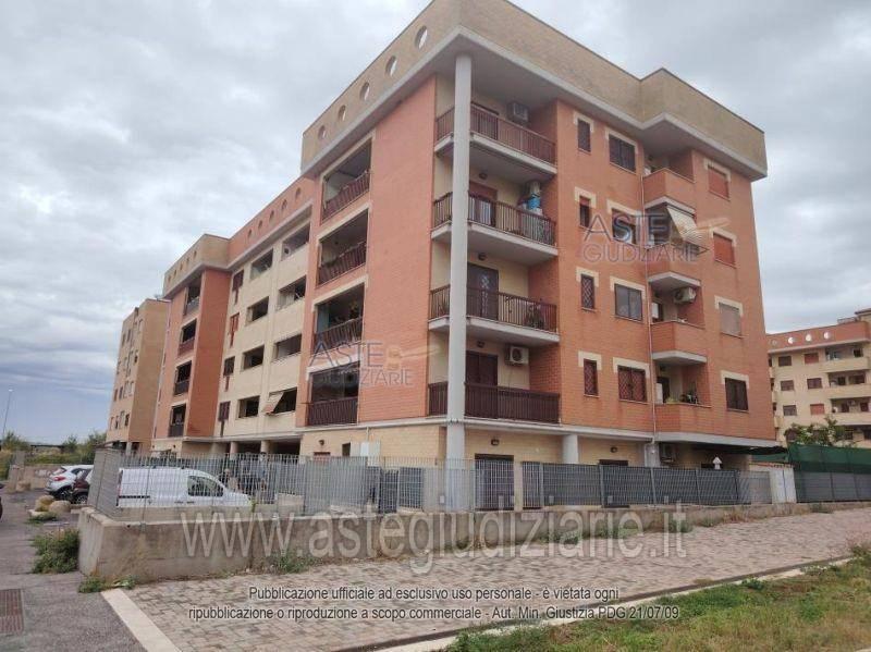 appartamento in vendita a Roma in zona Castelverde