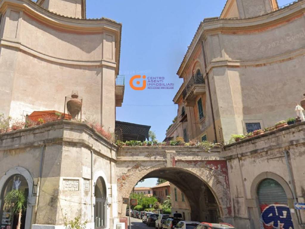 appartamento in vendita a Roma in zona Ostiense
