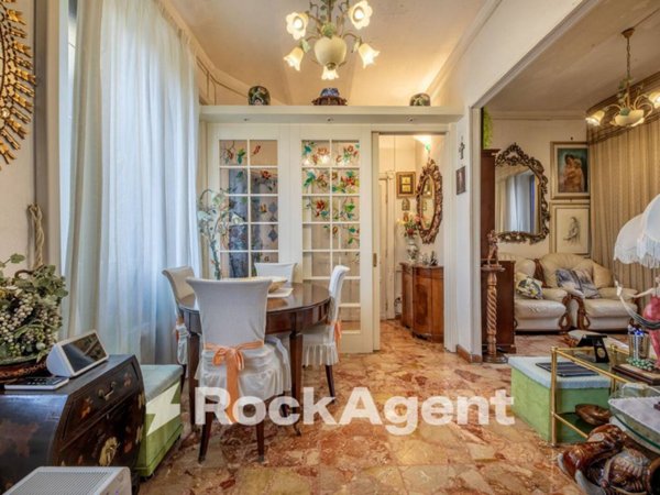 appartamento in vendita a Roma in zona Rione Monti/Campitelli