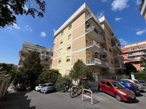 appartamento in vendita a Roma in zona Primavalle