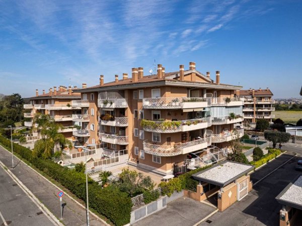 appartamento in vendita a Roma in zona Castel di Leva