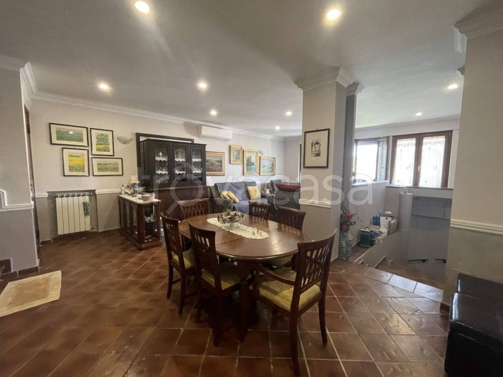 casa indipendente in vendita a Roma in zona Ponte di Nona