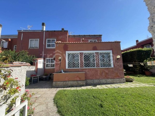 casa indipendente in vendita a Roma in zona Ponte di Nona