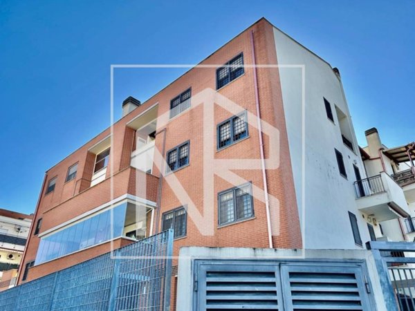 appartamento in vendita a Roma in zona Torre Angela