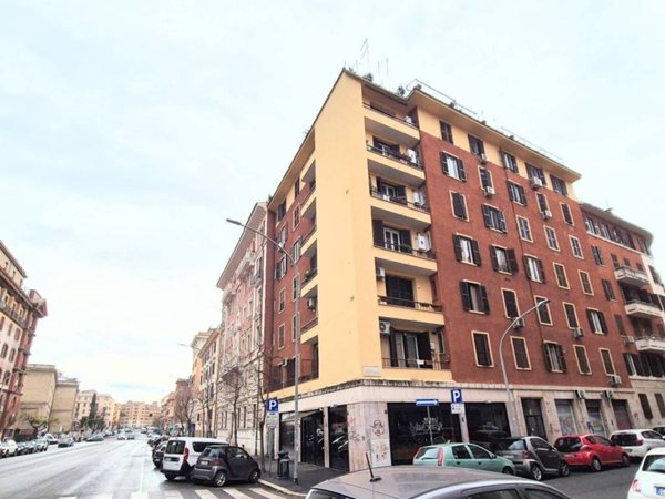 appartamento in vendita a Roma in zona Tuscolano