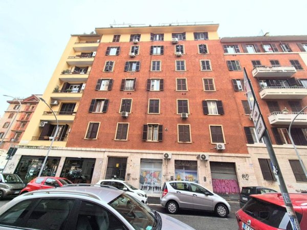 appartamento in vendita a Roma in zona Tuscolano