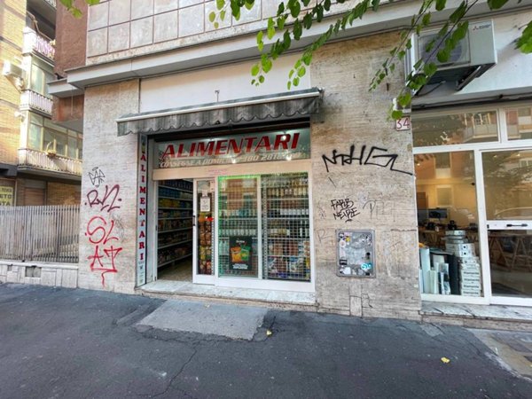 appartamento in vendita a Roma in zona Ostiense