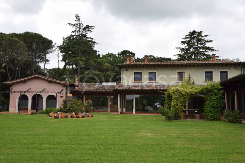 villa in vendita a Roma in zona Olgiata