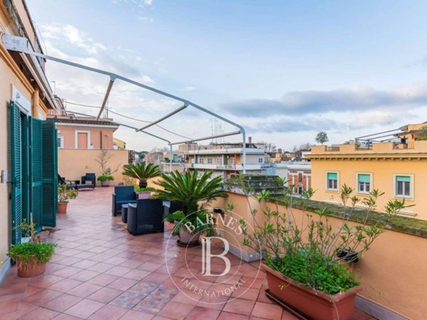 appartamento in vendita a Roma in zona Appio Latino