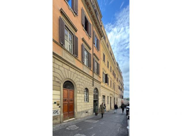 appartamento in vendita a Roma in zona Rione Monti/Campitelli
