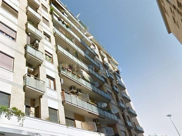 appartamento in vendita a Roma in zona Ostiense
