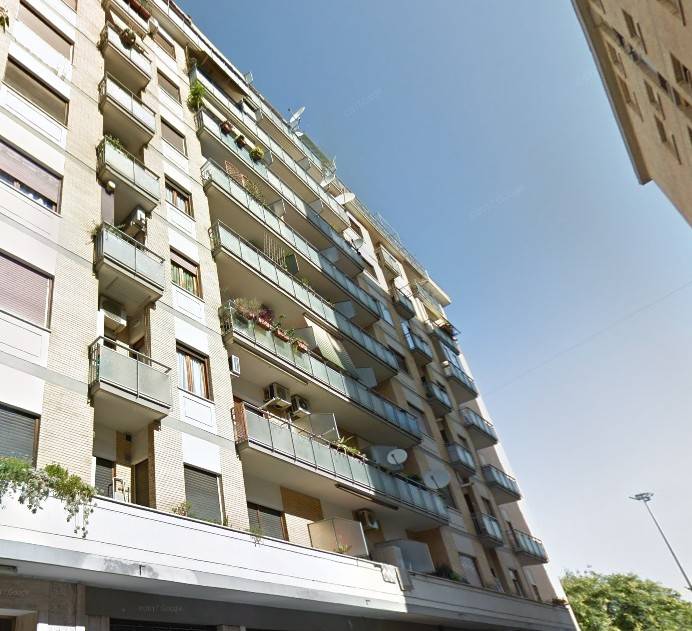 appartamento in vendita a Roma in zona Ostiense
