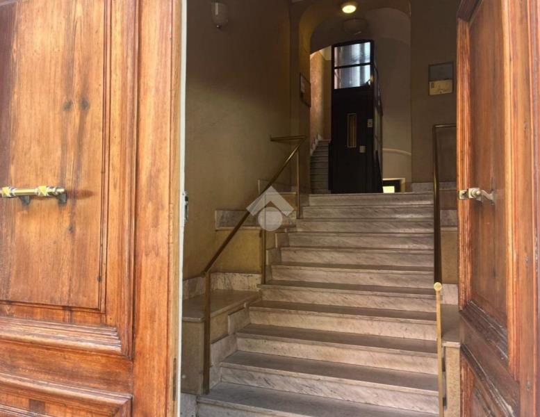 appartamento in vendita a Roma in zona Appio Latino