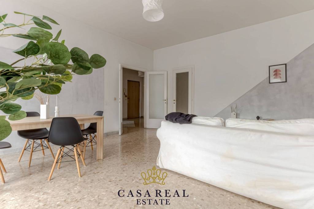 appartamento in vendita a Roma in zona Ardeatino