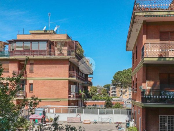 appartamento in vendita a Roma in zona Gianicolense