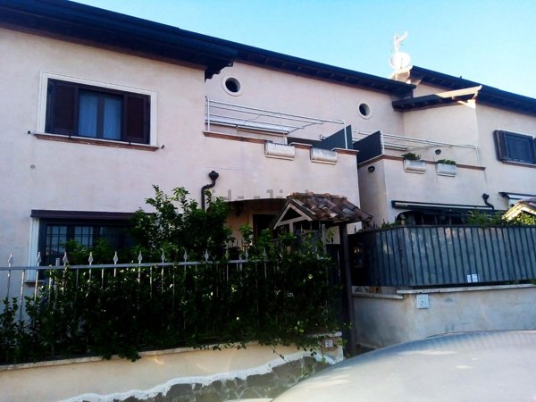 appartamento in vendita a Roma in zona Finocchio