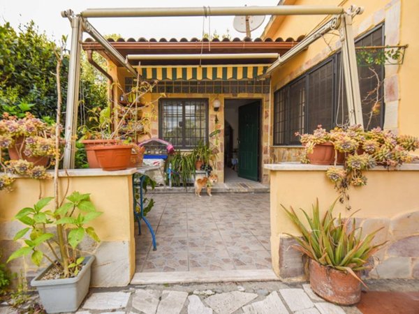 appartamento in vendita a Roma in zona Acilia