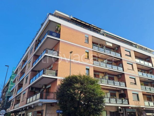 appartamento in vendita a Roma in zona Ostia