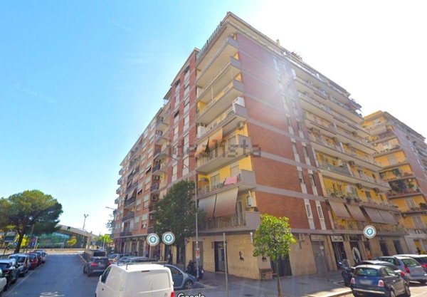 locale commerciale in vendita a Roma in zona Prenestino-Labicano