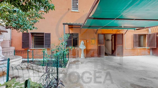appartamento in vendita a Roma in zona Prenestino-Centocelle