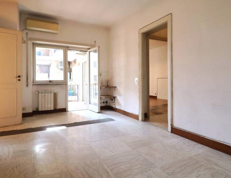 appartamento in vendita a Roma in zona Ostiense