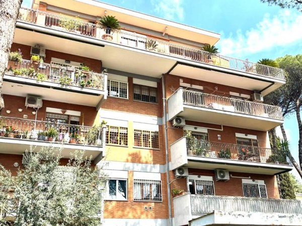 casa indipendente in vendita a Roma in zona Portuense