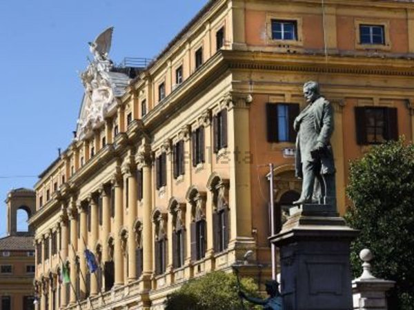 locale commerciale in vendita a Roma in zona Ludovisi/Sallustiano