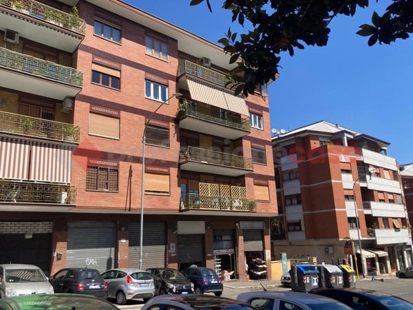 appartamento in vendita a Roma in zona Gianicolense