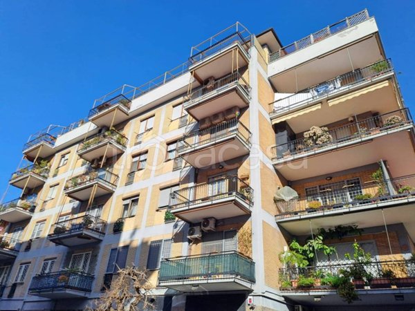 appartamento in vendita a Roma in zona Ostia