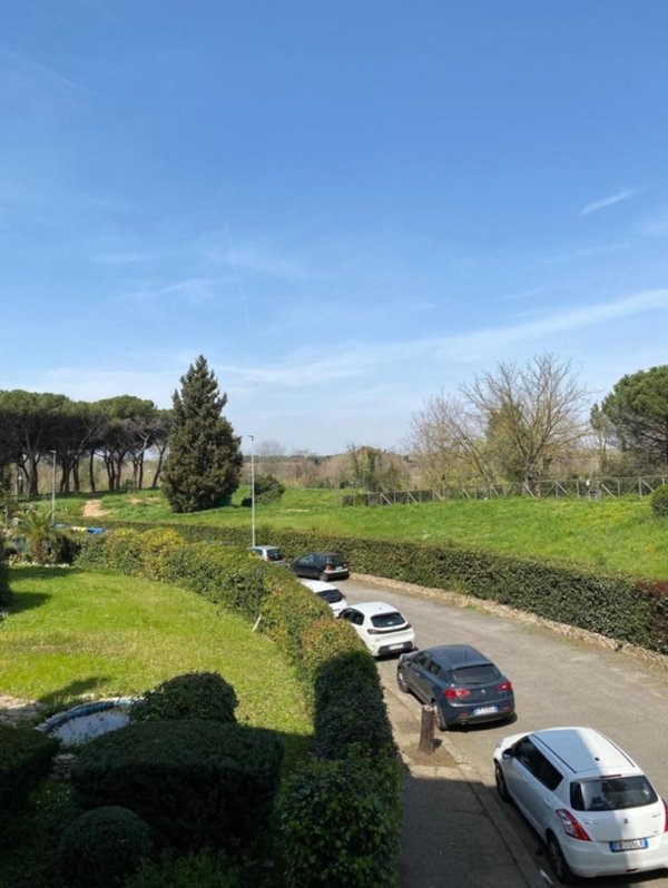 appartamento in vendita a Roma in zona Ardeatino