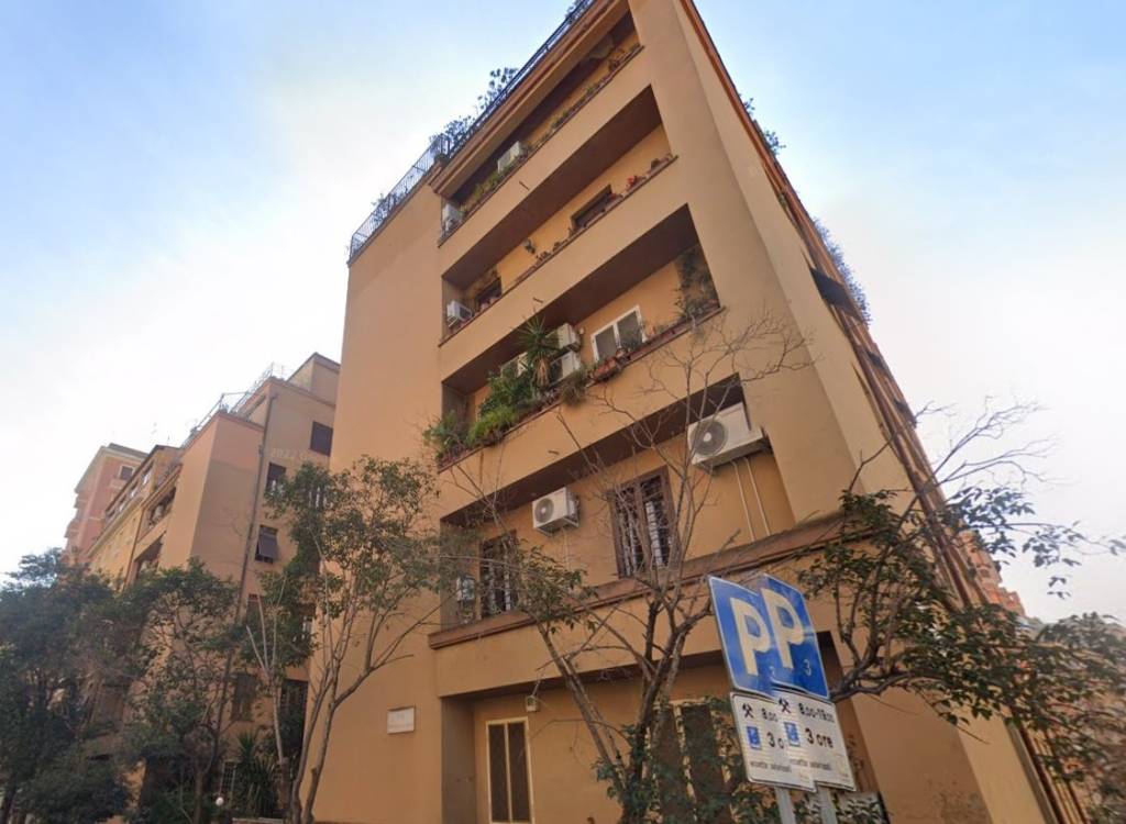 appartamento in vendita a Roma in zona Nomentano