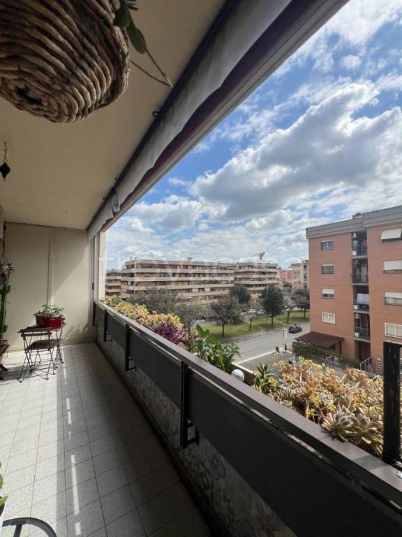 appartamento in vendita a Roma in zona Ponte di Nona