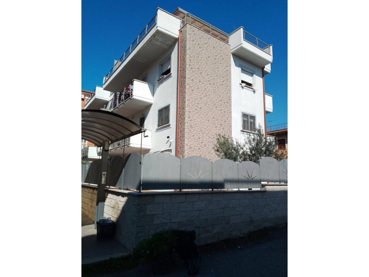 appartamento in vendita a Roma in zona Finocchio