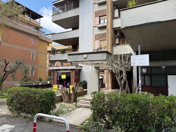 appartamento in vendita a Roma in zona Primavalle