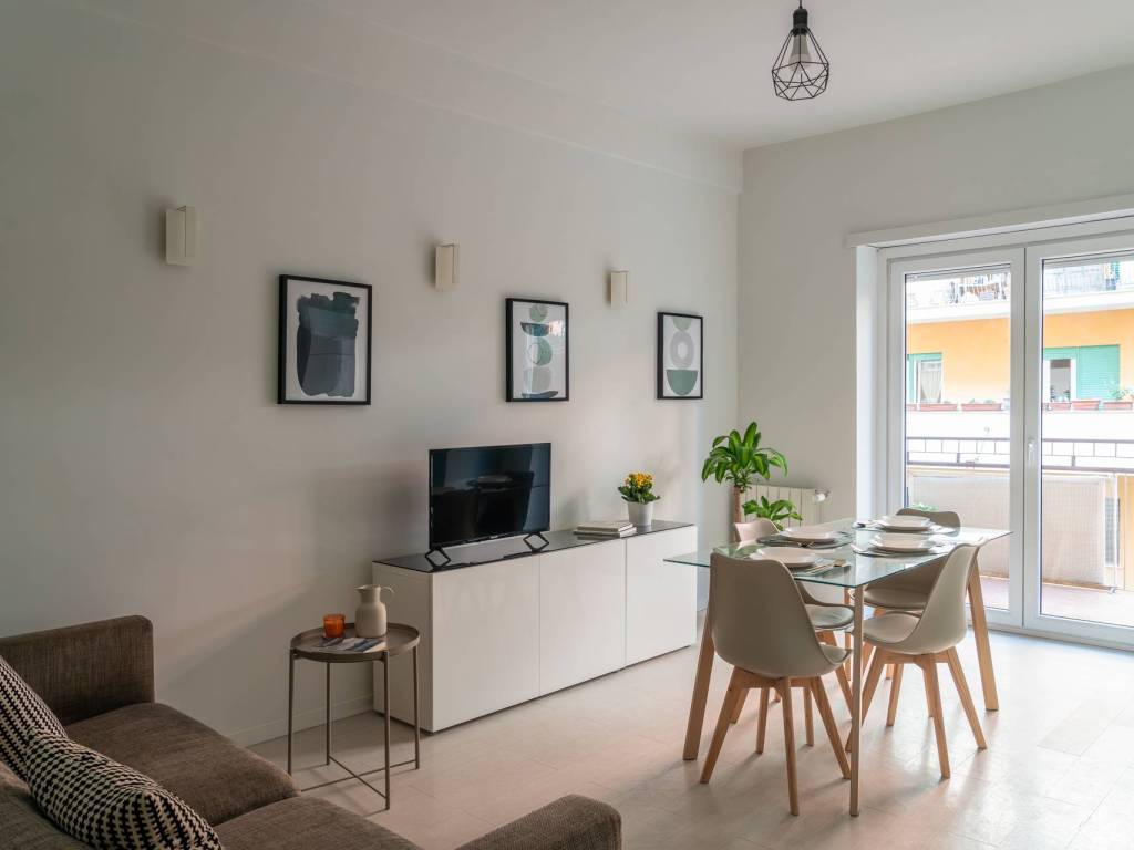 appartamento in vendita a Roma in zona Prenestino-Labicano