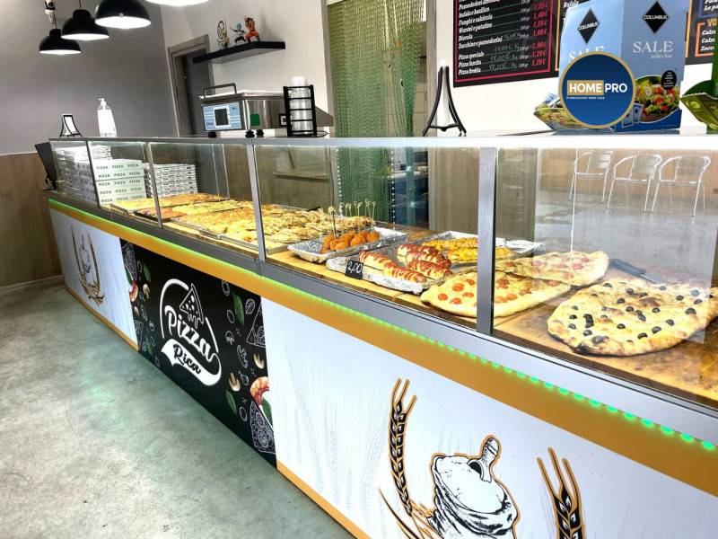 negozio in vendita a Roma in zona Piana del Sole