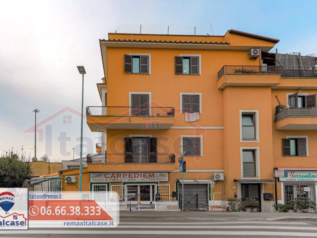 negozio in vendita a Roma in zona Torrevecchia