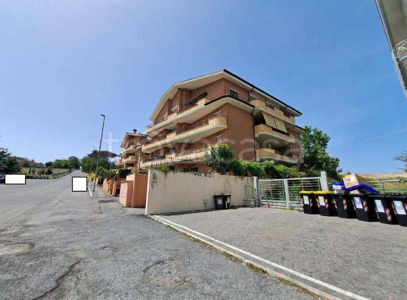 appartamento in vendita a Roma in zona Ponte Galeria