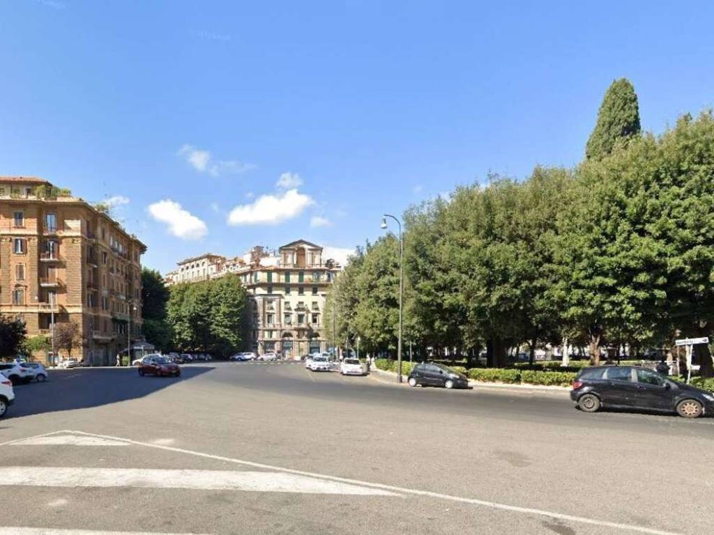 intera palazzina in vendita a Roma in zona Della Vittoria