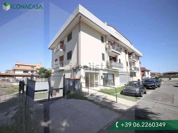 appartamento in vendita a Roma in zona Castelverde