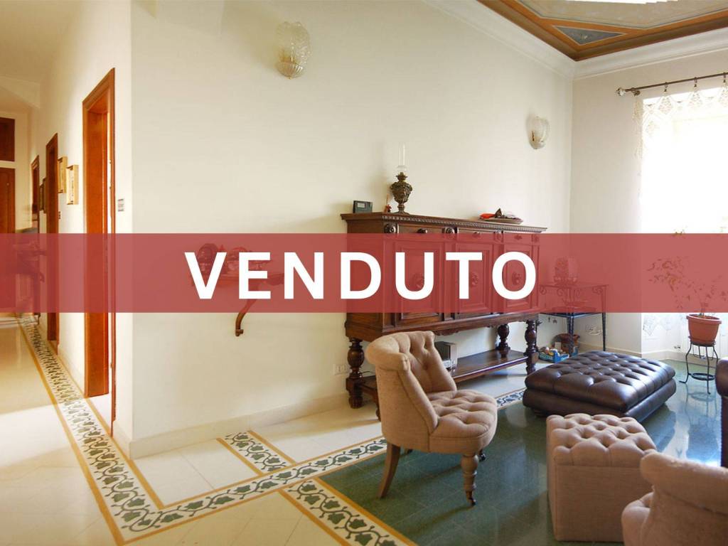 appartamento in vendita a Roma in zona Lunghezza