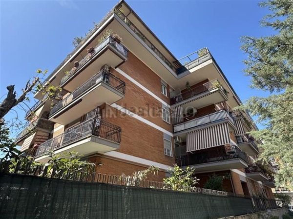 appartamento in vendita a Roma in zona Appio Claudio