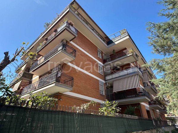appartamento in vendita a Roma in zona Appio Claudio