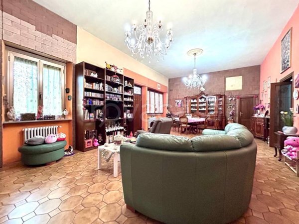 casa indipendente in vendita a Roma in zona Ostia