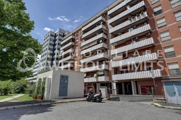 appartamento in vendita a Roma in zona Osteria del Curato