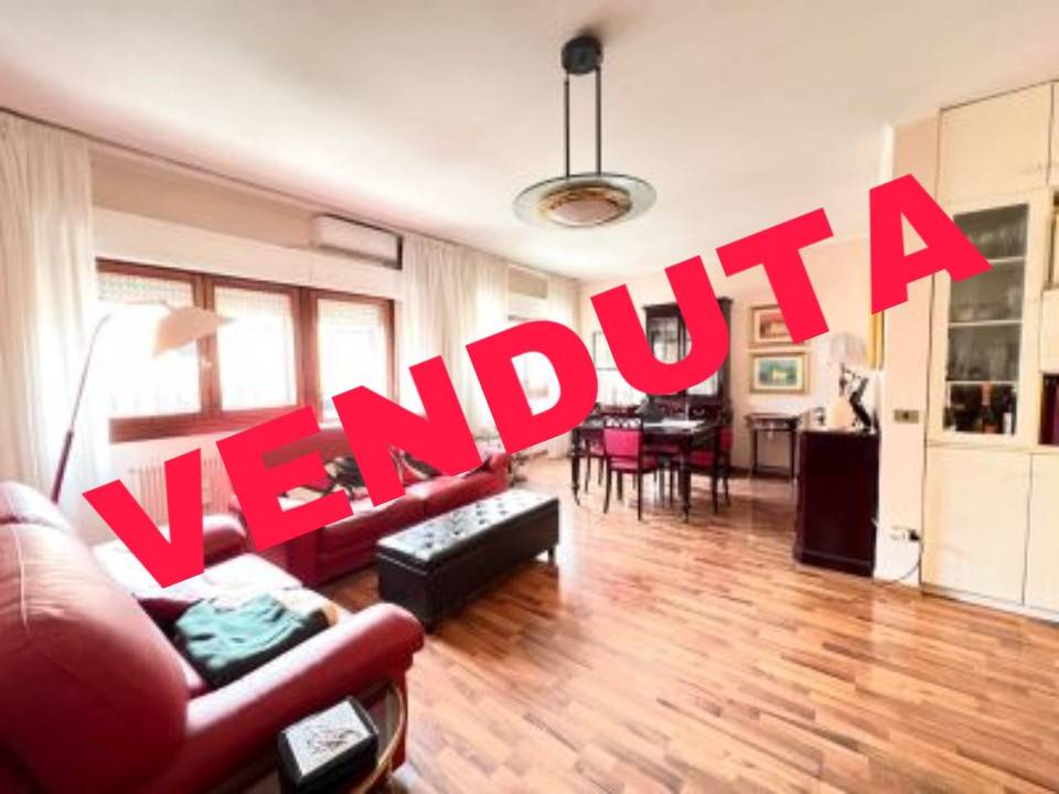 appartamento in vendita a Roma in zona Giuliano Dalmata