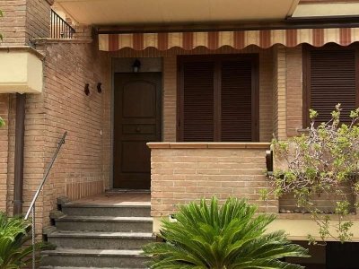 casa indipendente in vendita a Roma
