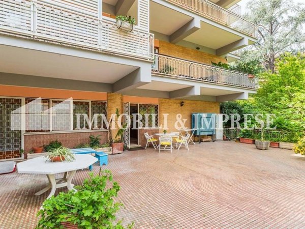 appartamento in vendita a Roma in zona Gianicolense