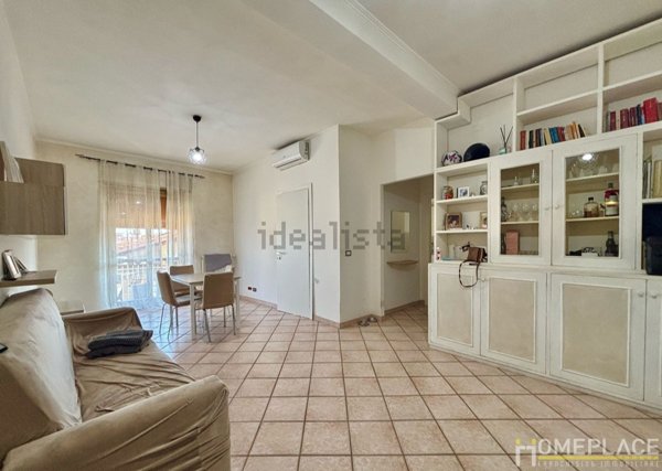 appartamento in vendita a Roma in zona Tor Bella Monaca